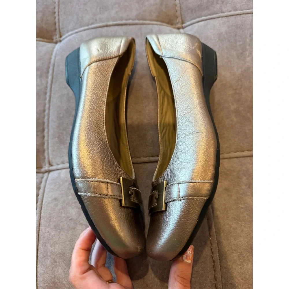 Clarks Cushion Soft Metallic Bronze Leather Buckle Ballet Flats Shoes Women 7.5M